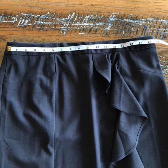 Adrienne Vittadini Women's Single Front Ruffle Gray Skirt Sz 12 - Picture 13 of 14